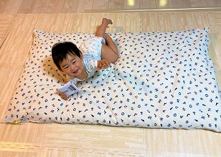 手作りの綿わたベビー布団を使って赤ちゃんが快眠で助かった…と
